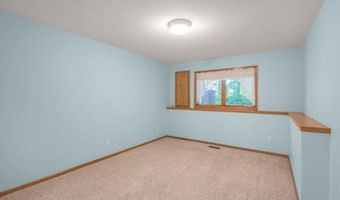 2602 Rivers Bluff Ln, Anoka, MN 55303