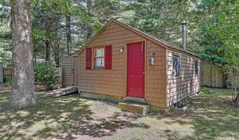 10 Narrow Ln, Charlestown, RI 02813