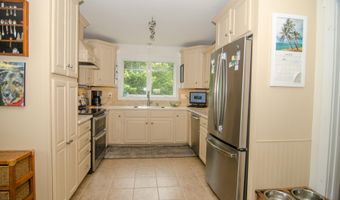 488 Kittredge Rd, Barton, VT 05822
