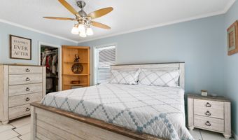 310 MAGNOLIA St, Atlantic Beach, FL 32233