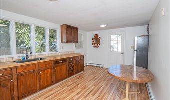 137 Kingstown Rd, Narragansett, RI 02882