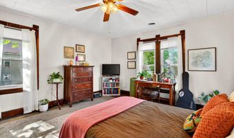 210 W State St, Athens, OH 45701