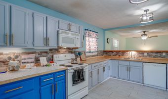 5052 Schira St, Bay St. Louis, MS 39520
