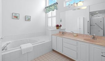 2 Woodlake Ct, Barnegat, NJ 08005