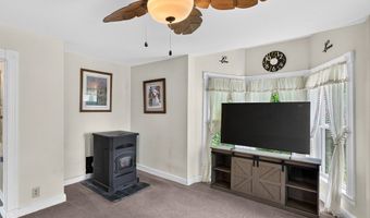 26 Humphrey Pl, Athol, MA 01331