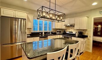 34 Marian Ave, Narragansett, RI 02882