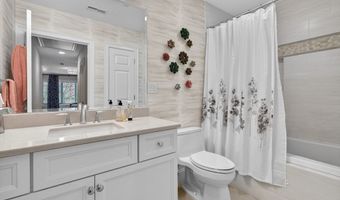 25 Crenshaw Ln 15-2, Andover, MA 01810