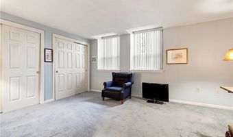 15 Curtis St 101, Cranston, RI 02920