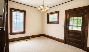 1009 S Kline St, Aberdeen, SD 57401