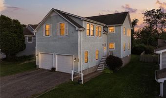 110 HOUSTON Ave, Narragansett, RI 02882