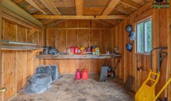 2484 HOMESTEAD Dr, North Pole, AK 99705