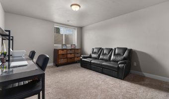 5702 N YOSEMITE Ln, Appleton, WI 54913