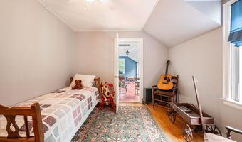 19 Junction Rd, Brookfield, CT 06804