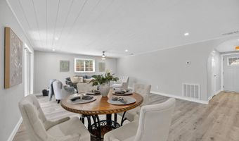 635 Jamaica Cir E, Apollo Beach, FL 33572