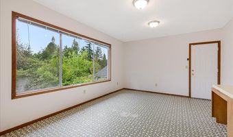 886 LINN Ave, Oregon City, OR 97045