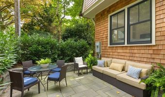 36 Bull St, Newport, RI 02840