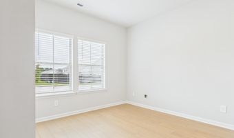 18072 Longleaf Dr, Athens, AL 35611