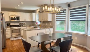 489 Hoyt St, Darien, CT 06820
