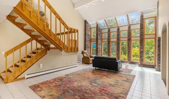 10011 E Rivershore Dr SE, Alto, MI 49302