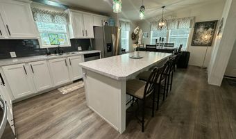 25 Park Ln, Arundel, ME 04046