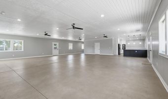 15586 Cedar Ln, Basehor, KS 66007