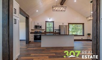 15 Cole Rd, Cody, WY 82414