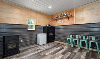 18013 Lawrence 2167, Aurora, MO 65605