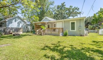 106 17th St, Apalachicola, FL 32320