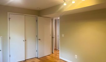 9 PERSIMMON Ct, Bethesda, MD 20817
