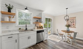 594 CEDAR Ave, Baldwin, FL 32234