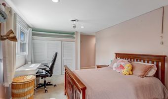515 Park Club Ln, Amherst, NY 14221