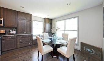 133 Boxelder Ln, Amherst, NY 14228