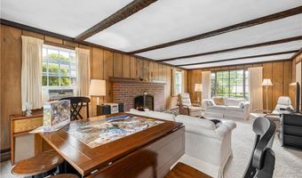 1 Edelweiss Ave, Lincoln, RI 02865