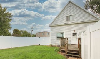 312 N 3rd St, Abbotsford, WI 54405