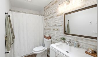 64 Woodland Rd, Bayville, NJ 08721
