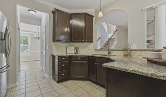 1748 Town Home Dr, Apex, NC 27502