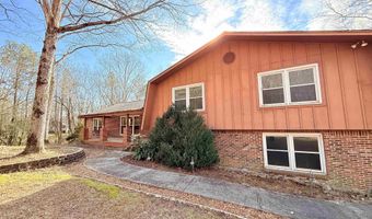 1975 Pine Lake Dr, Arab, AL 35016