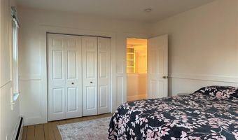 481 Oliphant Ln, Middletown, RI 02842