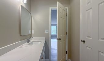 206 Riverchase Dr, Bainbridge, GA 39819