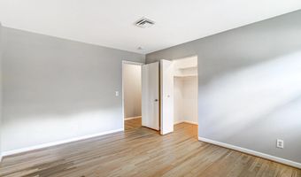 8402 CAMDEN St, Alexandria, VA 22308