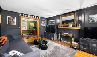 2 Haywood Rd, Coventry, RI 02816