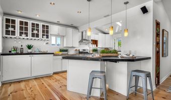 25933 Richville Dr, Torrance, CA 90505