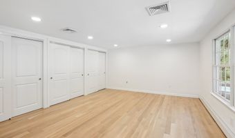 8 Fairview Ln, Wilton, CT 06897