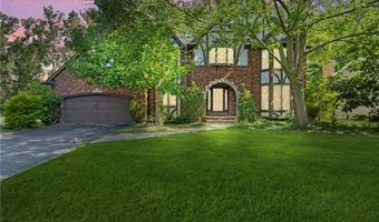 81 Plumwood Ct, Amherst, NY 14051