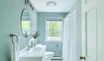 278 Sowams Rd, Barrington, RI 02806
