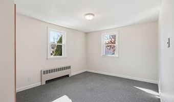 18-20 Genetti Cir, Bedford, MA 01730
