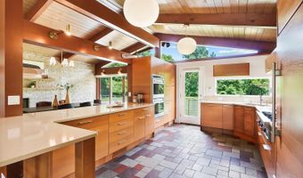 7460 Fair Oaks Dr, Amberley, OH 45237