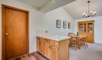 5401 E 40th St N, Bel Aire, KS 67220
