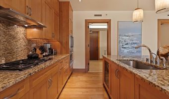 1 Bay Dr 5104, Lahaina, HI 96761