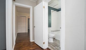 914 Jersey St, Baldwin City, KS 66006